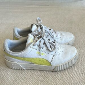PUMA- Neon Green White platform pumas